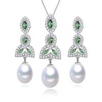 ست مروارید پرورشی سفید با نگین سبز